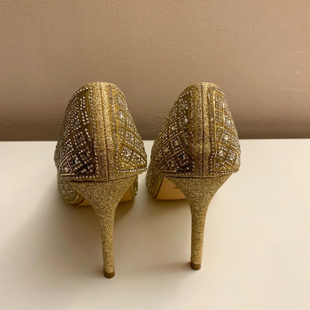 Sparkly gold pumps - Picture 3 of 3